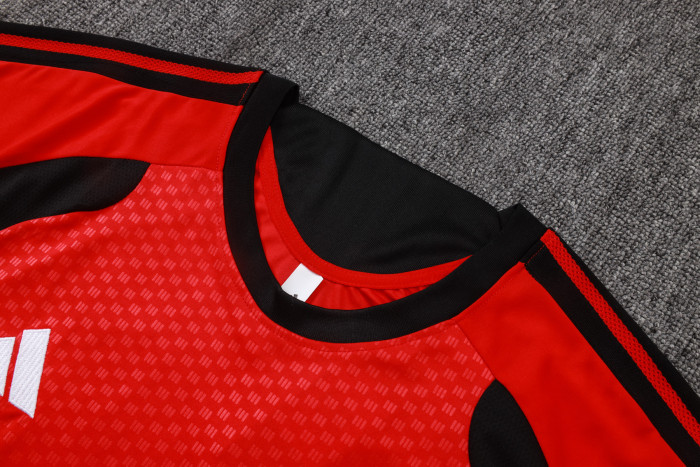 Manchester United Training Short sleeve Suit 25/26