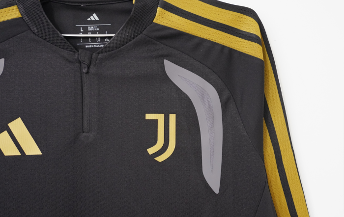Juventus Player Version Quarter-Zip Training Top 2026