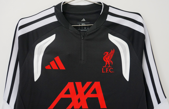 Liverpool Player Version Quarter-Zip Training Top 2026