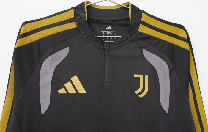 Juventus Player Version Quarter-Zip Training Top 2026