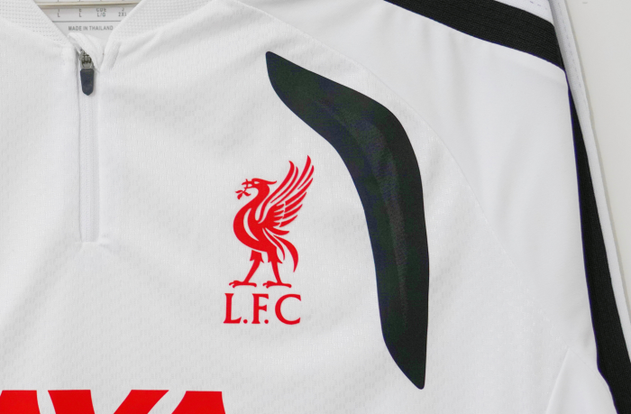 Liverpool Player Version Quarter-Zip Training Top 2026