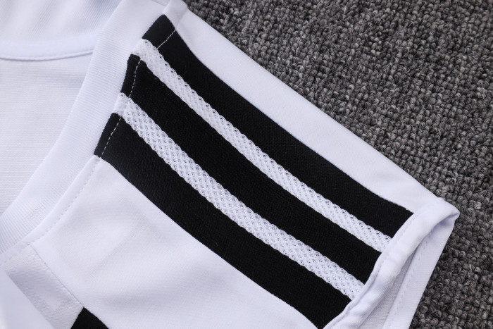 Liverpool Training Jersey 26/27