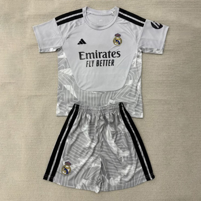 Real Madrid Grey Goalkeeper Men Jersey Suit 26/27