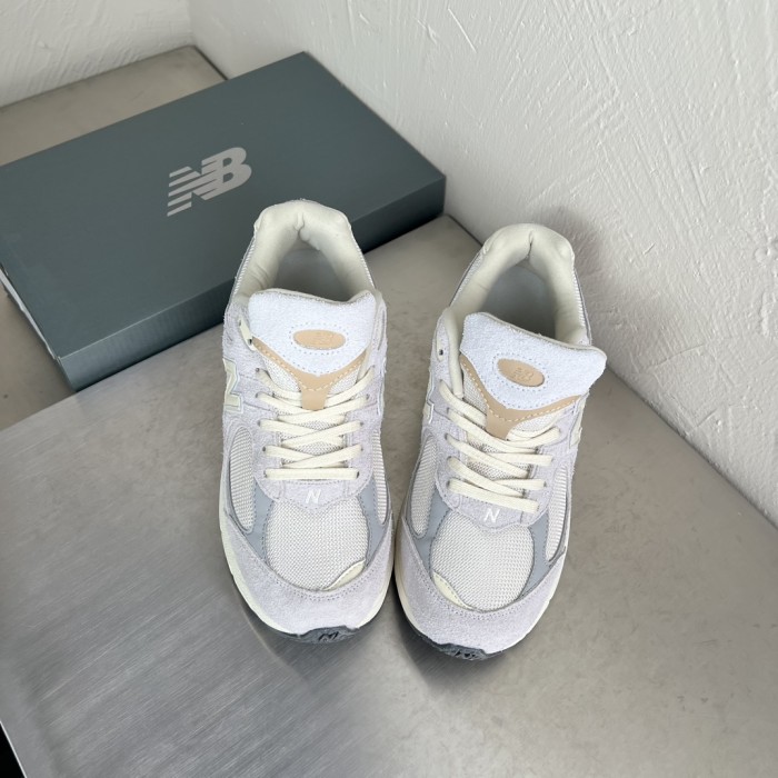 New Balance 2002R - Light Grey / M2002RSA