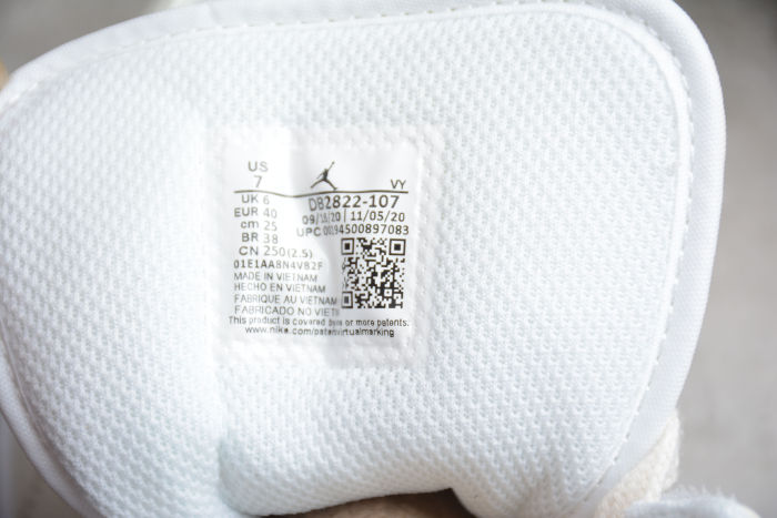 Air Jordan 1 Mid SE voltage Yellow