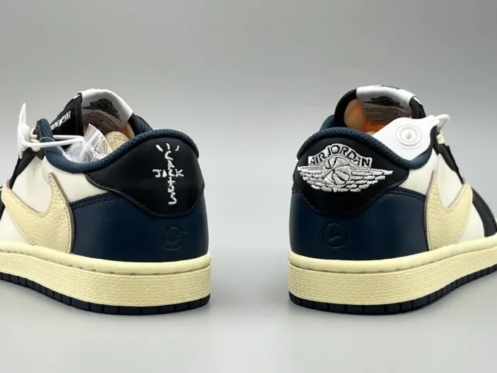 Travis Scott x Air Jordan 1 Black Blue