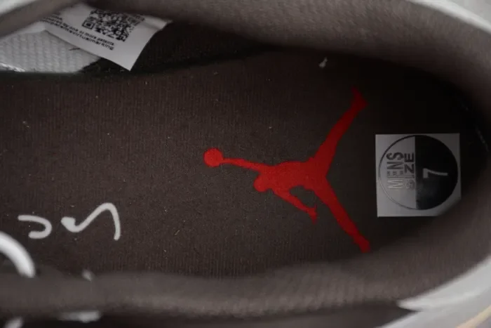 Travis Scott x Air Jordan 1 Reverse Mocha Brown and White DM7866-162