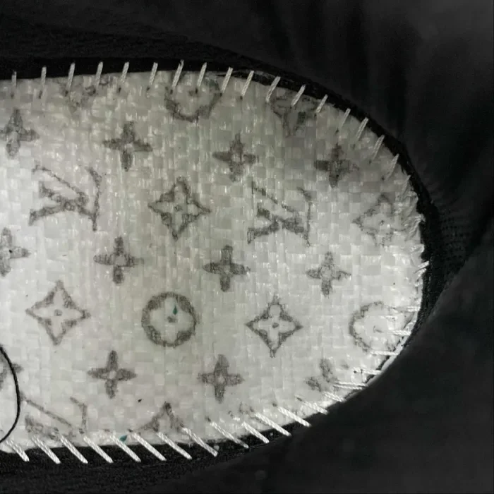 Air Force 1 L-V Low Black MS 0232