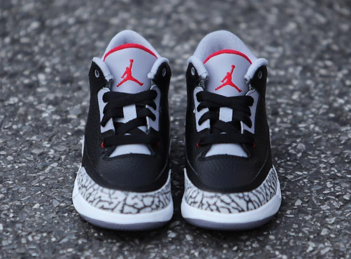 Air Jordan 3 OG “Black Cement” 854262-001