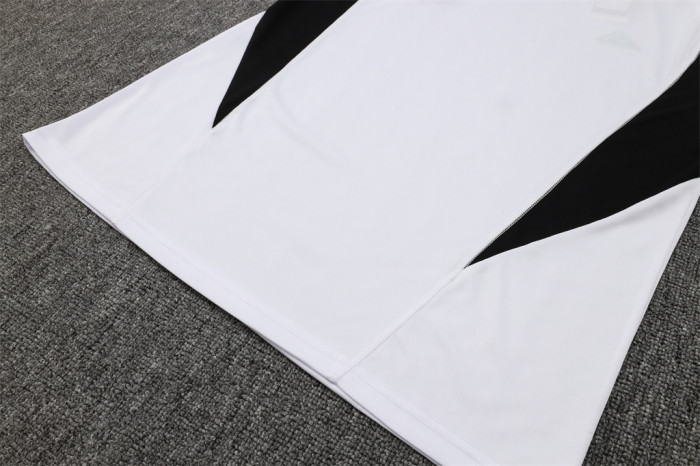 Bayern Munich Training Jersey 23/24