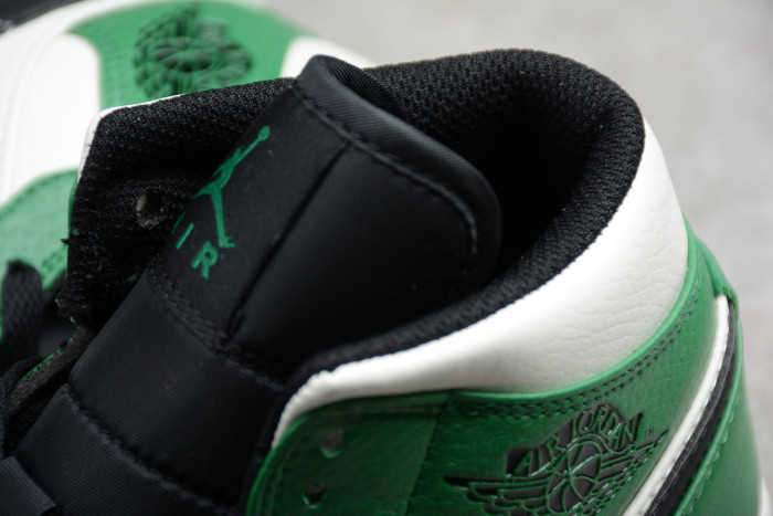 Air Jordan 1 Mid “Pine Green” 852542-301