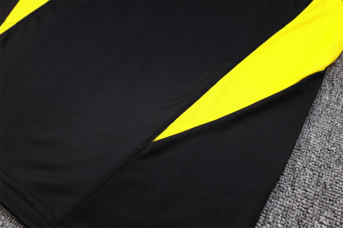 Juventus Training Jersey 23/24