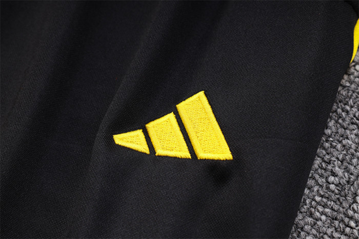 Juventus Training Jersey 23/24