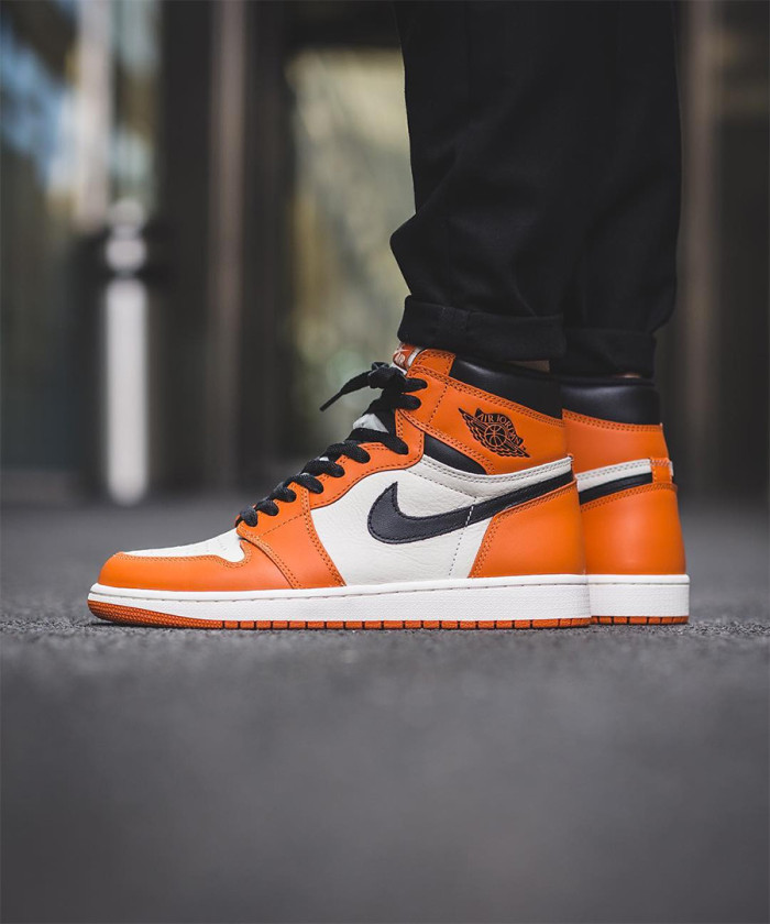 Air Jordan 1 Retro High OG Shattered Backboard 555088-113