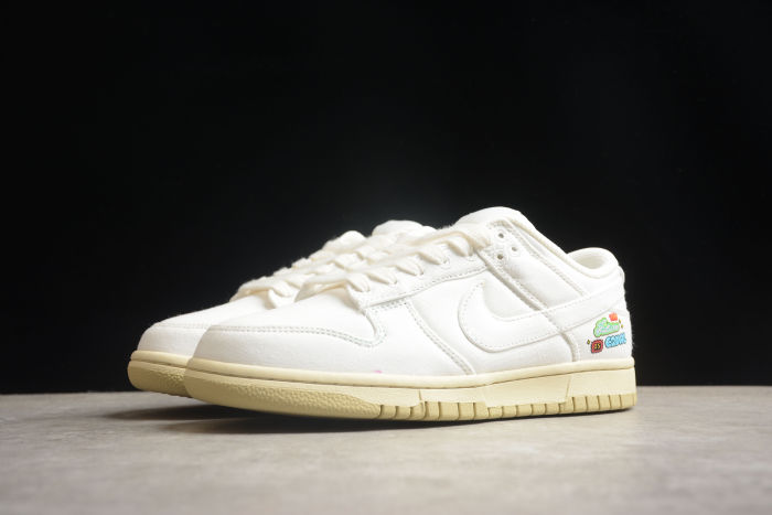 SB Dunk Low SE The Future Is Equal FD0868-133