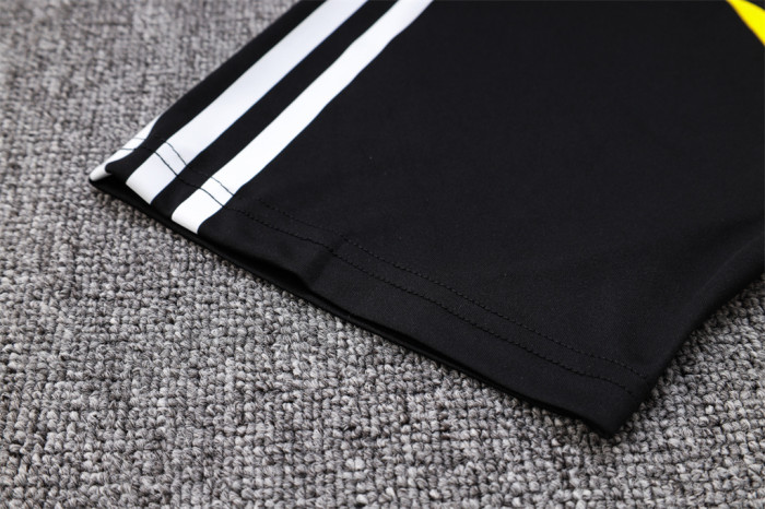 Juventus Training Jersey 23/24