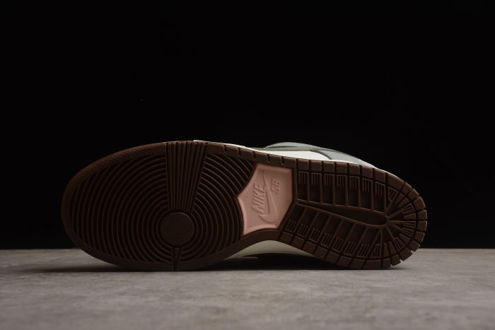 SB Dunk Low SB Wolf Grey Sail FQ1180-001