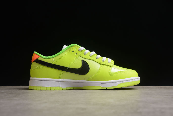 SB Dunk Low 'Splash Volt' Green Sneaker, FJ4610-702