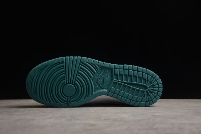 SB Dunk Low GS White Green Grey Teal FD9911-101