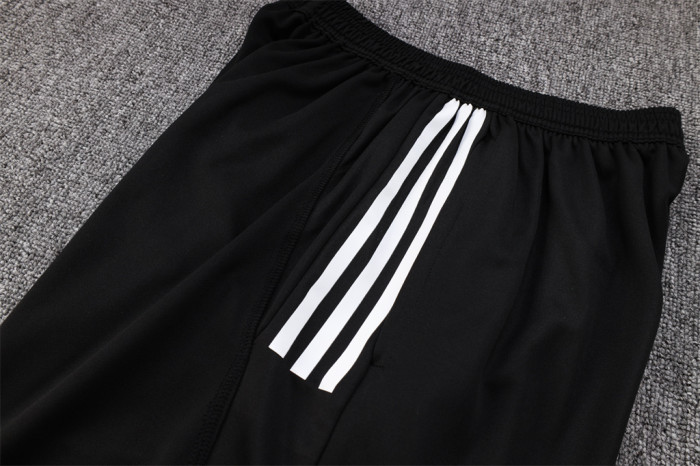 Juventus Training Jersey 23/24