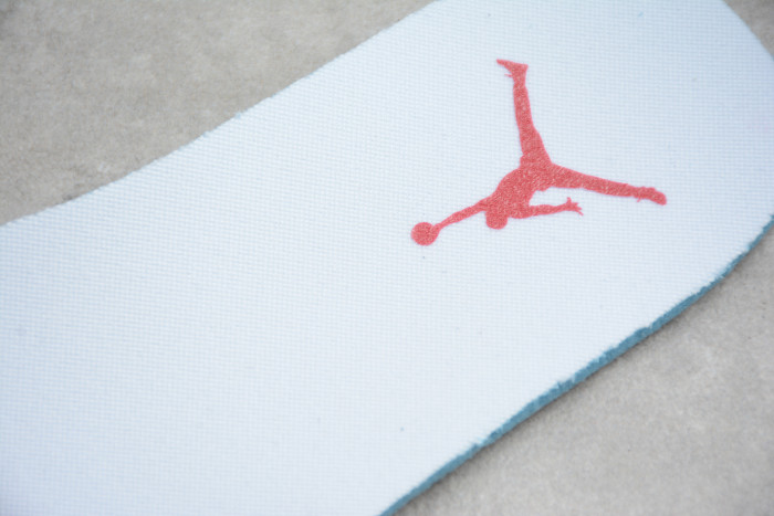 Air Jordan 1 Mid White Red Black BQ6472-101