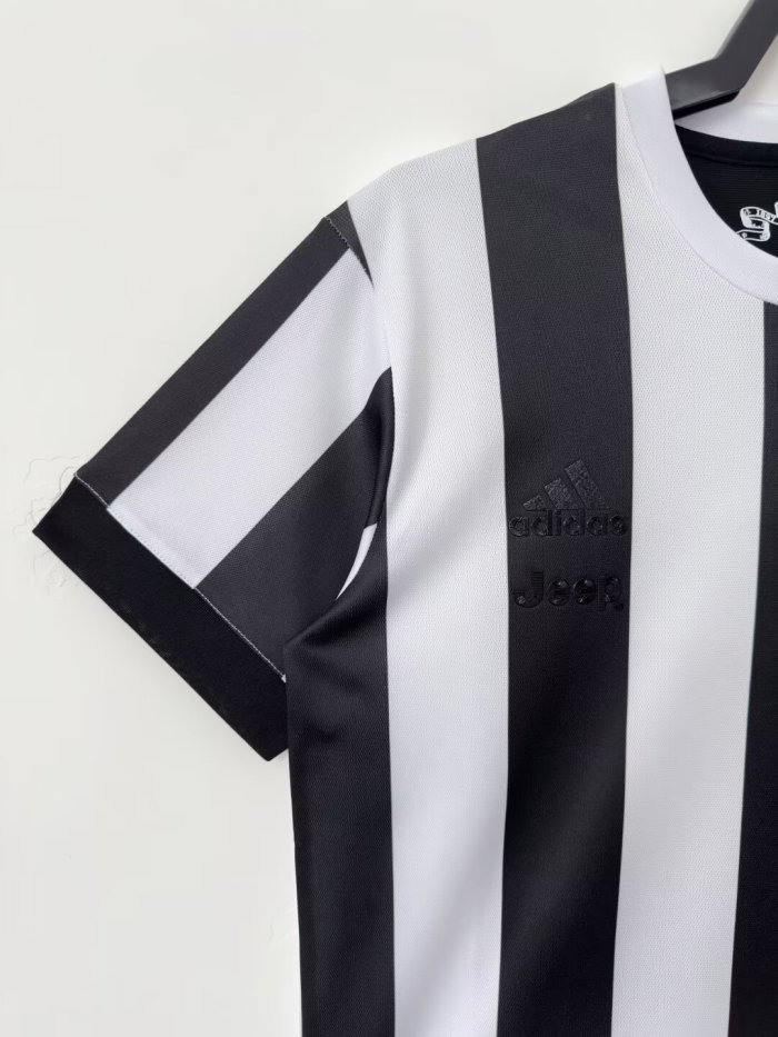 Juventus 120 Anniversary Retro Jersey