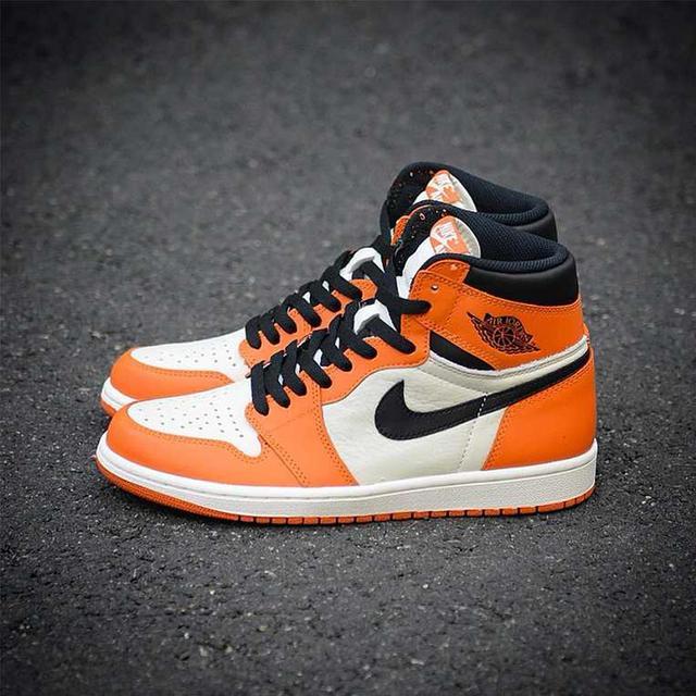 Air Jordan 1 Retro High OG Shattered Backboard 555088-113