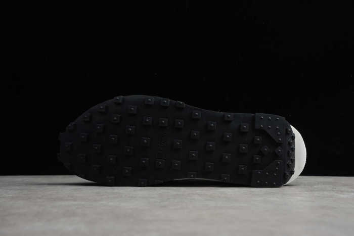 Sacai x Nike LVD Waffle Daybreak / DBR-003