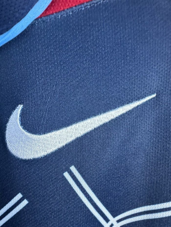 Atletico Madrid Away Long Sleeve Retro Jersey 2004/05