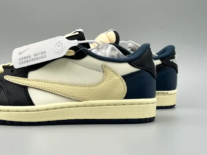 Travis Scott x Air Jordan 1 Black Blue