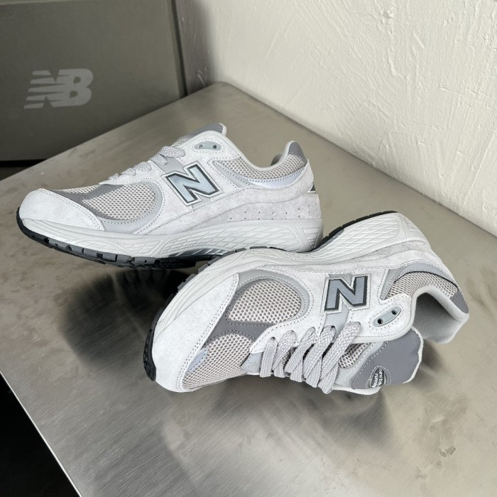 New Balance 2002R Grey ML2002RO