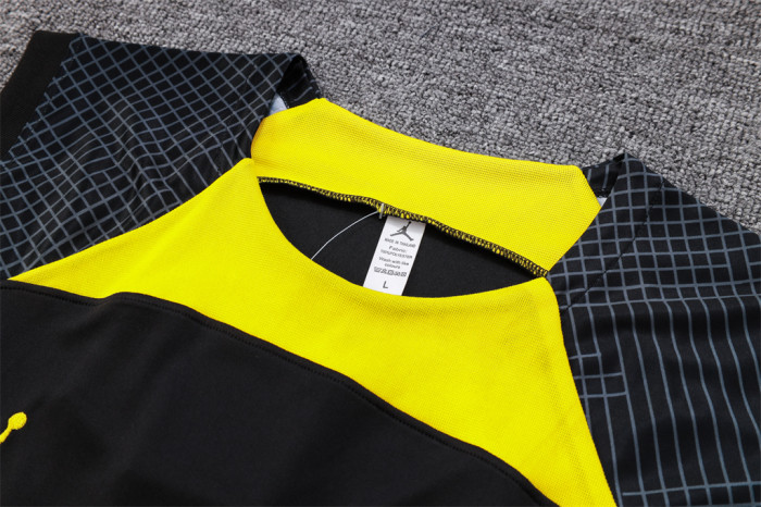 Paris Saint Germain Training Jersey 23/24