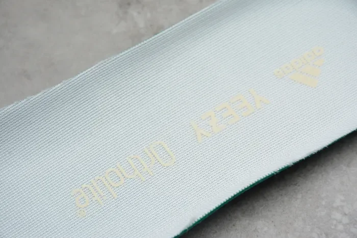 Yeezy Boost 700 White Gray EG7596