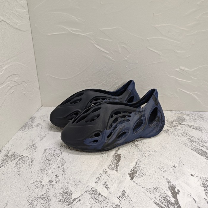 adidas Yeezy Foam Runner Sulfur Non-slip