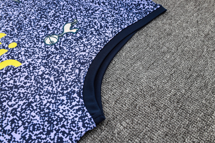 Tottenham Hotspur Training Jersey 23/24