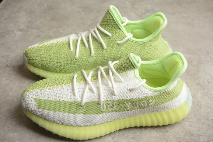 Yeezy Boost 350 V2 Apple Green ZZ96SN