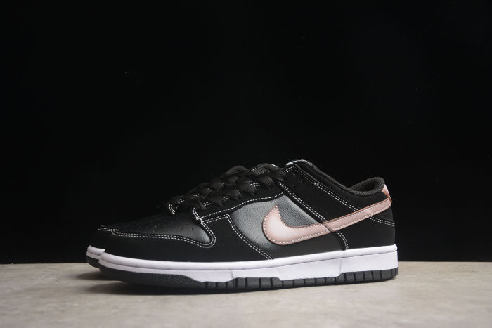 Dunk Low Airbrush Swoosh FD6923-001