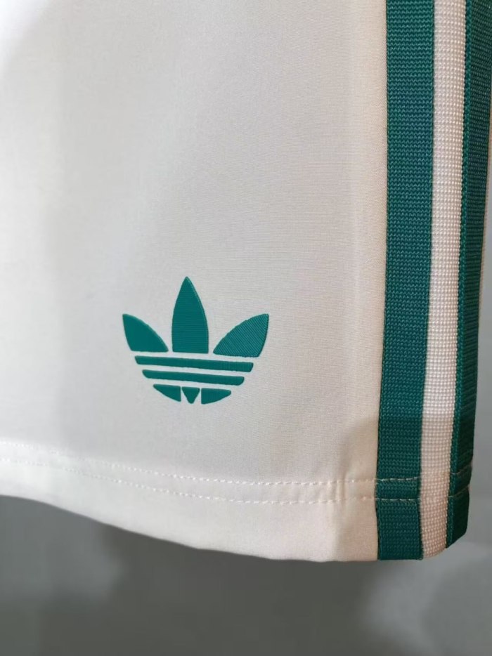 Liverpoo Third Player Shorts 25/26