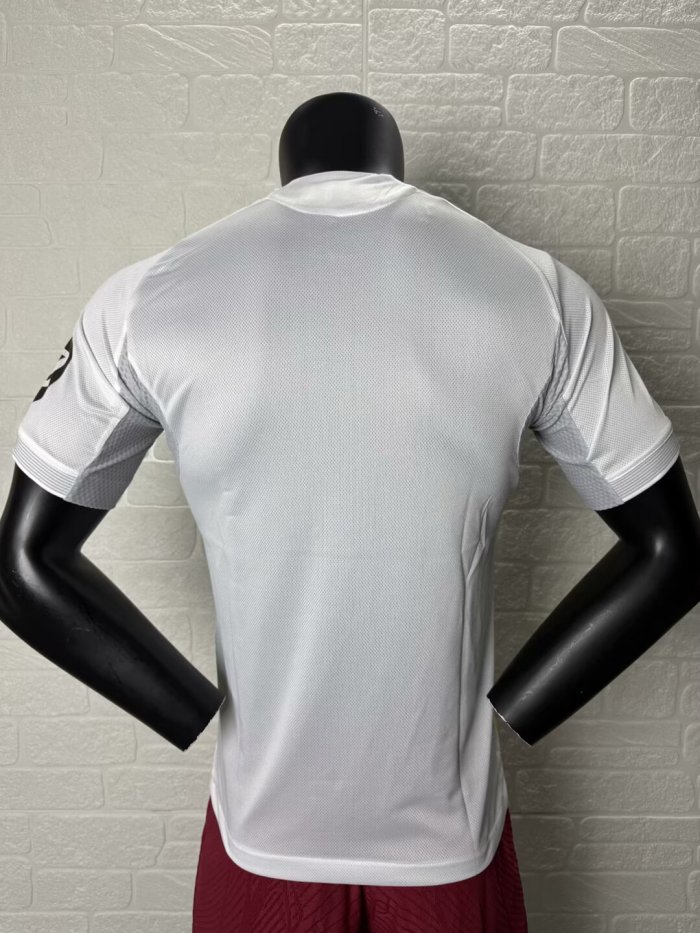 Real Madrid Home Modrić Limited Edition Player Jersey 25/26