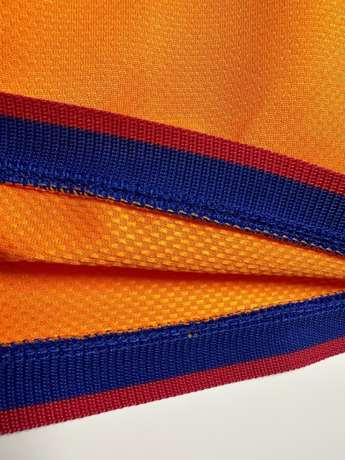 Barcelona Away Retro Jersey 2006/07