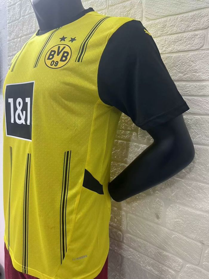 Borussia Dortmund Home Men Player Jersey 24/25