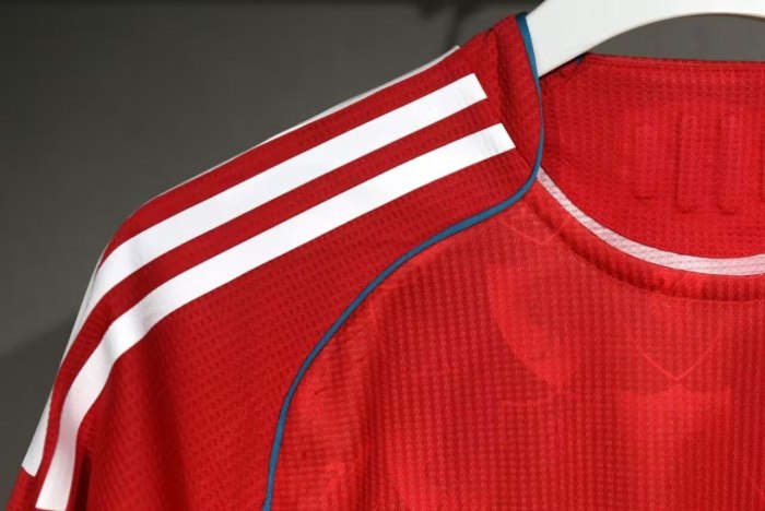 Liverpool Retro Special Edition Man Jersey 25/26