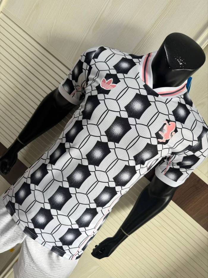 Juventus Home Lifestyle Retro Player Jersey 25/26