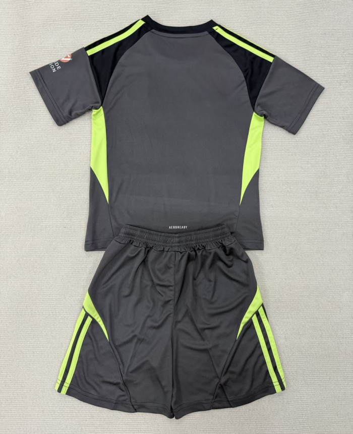 Aston Villa Goalkeeper Kids Suit 25/26