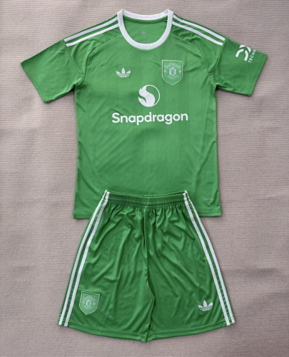 Manchester United Green Goalkeeper Kids Suit 25/26