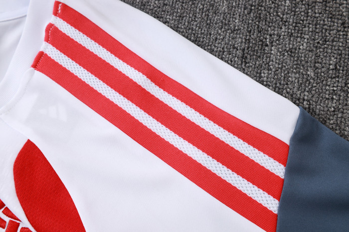 Internacional Training Short sleeve Suit 26/27