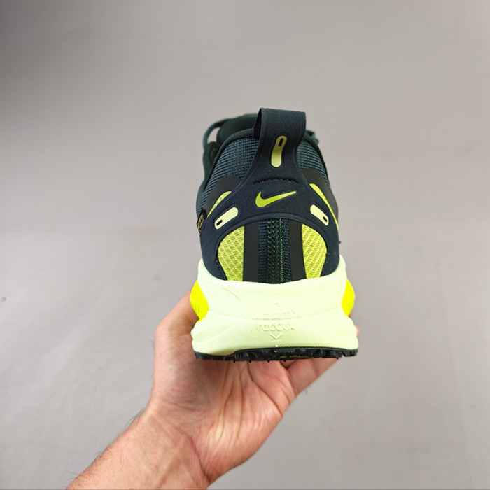 Nike Vomero 18 GTX Men's Road Running Shoes