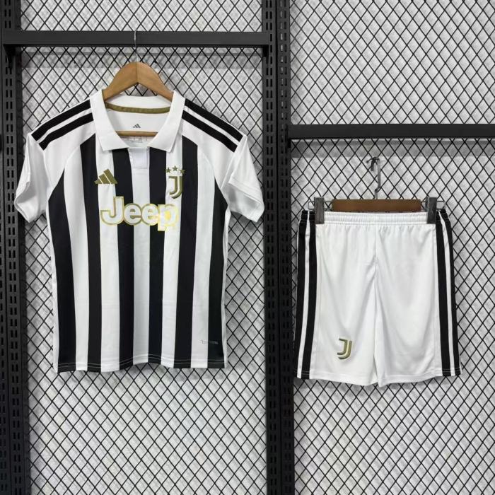 Juventus Home Kids Suit & Socks 26/27