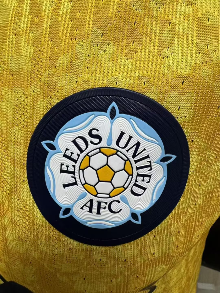 Leeds United Away Player Man Jersey 26/27