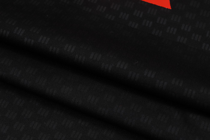 Liverpool Training Short sleeve jersey 26/27